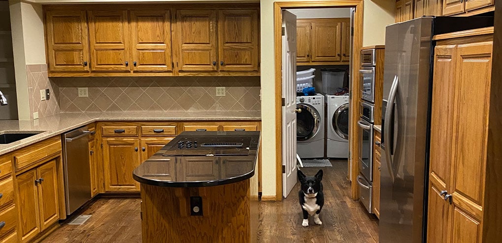 Before customizing with white shaker doors, gold hardware